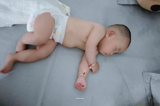 黄南怎样教宝宝爬